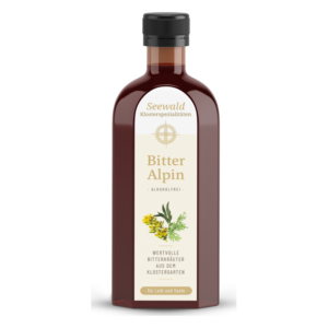Flasche mit alkoholfreiem Bittergetränk namens Bitter Alpen, verziert mit Kräuterillustrationen und einem klaren Etikett.