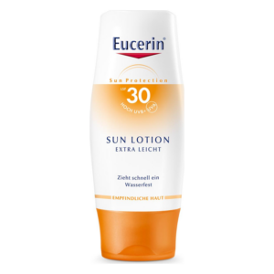 Eucerin Sonnenlotion mit LSF 30, extra leicht, schnell einziehend, wasserfest und geeignet für empfindliche Haut.