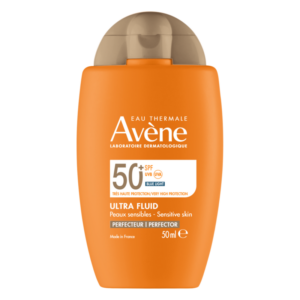 Sonnencreme in orangefarbener Verpackung, schützt empfindliche Haut mit SPF 50+. 50 ml Inhalt, hergestellt in Frankreich.