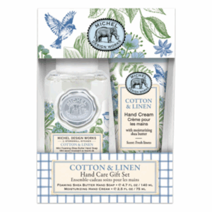 Handpflegeset mit Seife und Handcreme, verpackt in einem floral gestalteten Karton mit Elefantenmotiv.