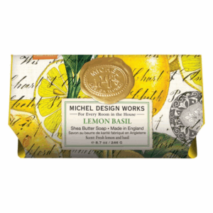 Verpackung für Shea Butter Seife mit Zitrone und Basilikum; dekoratives, florales Design und goldenem Siegel.