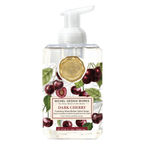 Schaumseife mit Sheabutter in transparenter Flasche, dekoriert mit Kirsch- und Blattmotiven, Duft von dunklen Kirschen.